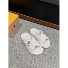 Louis Vuitton Slippers